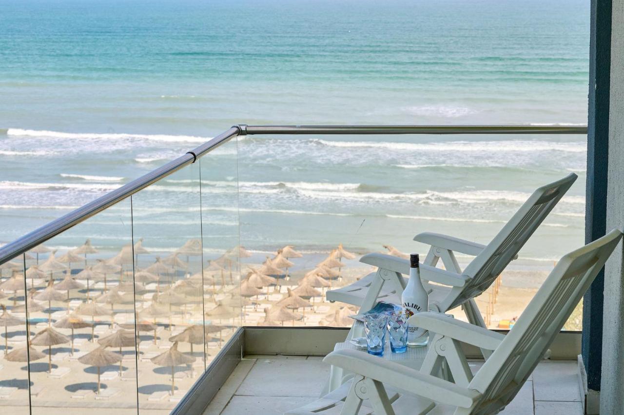 Crazy Sea View 2Br Apartment Spa Pools Resort- Parking Mamaia Dış mekan fotoğraf