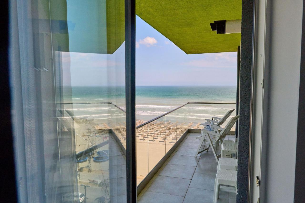 Crazy Sea View 2Br Apartment Spa Pools Resort- Parking Mamaia Dış mekan fotoğraf